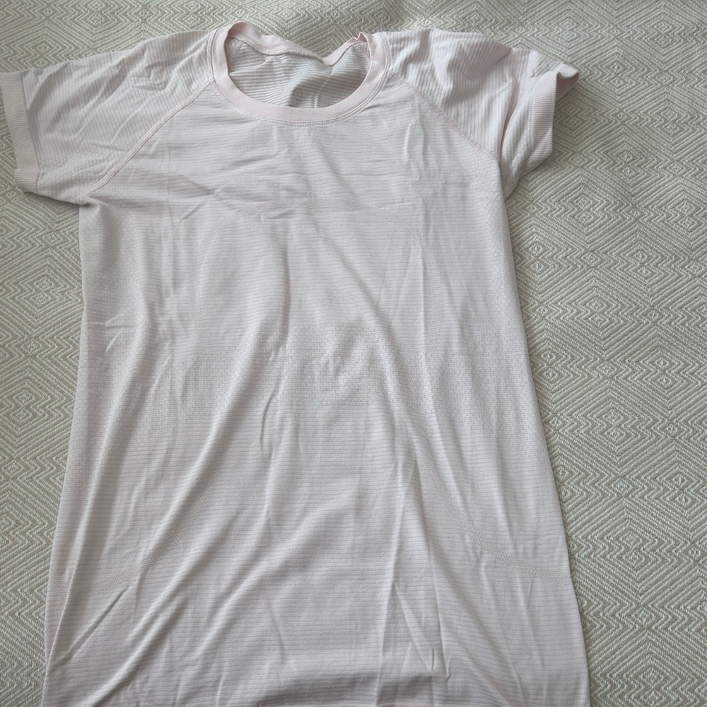 Lululemon pale pink swiftly tech